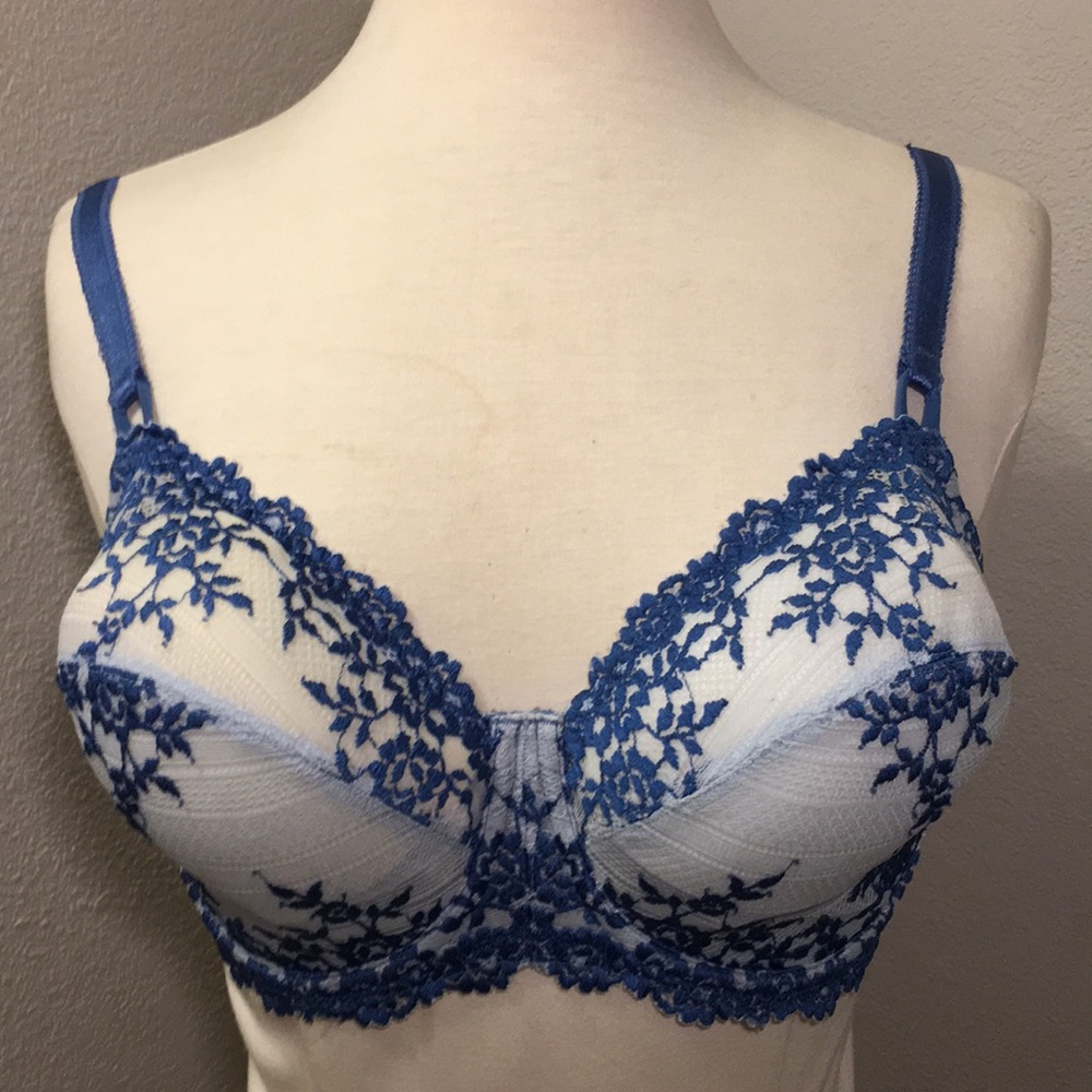 EUC Wacoal 34F Unlined Lace Underwire Bra